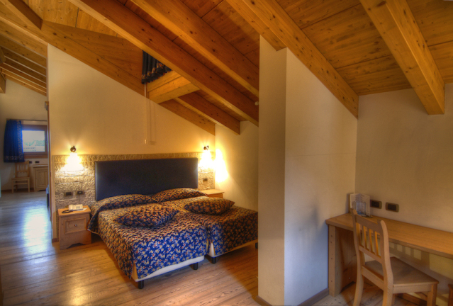 Una camera dell'Hotel Rezia di Bormio