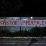 Striscione di protesta per esonero di Castori