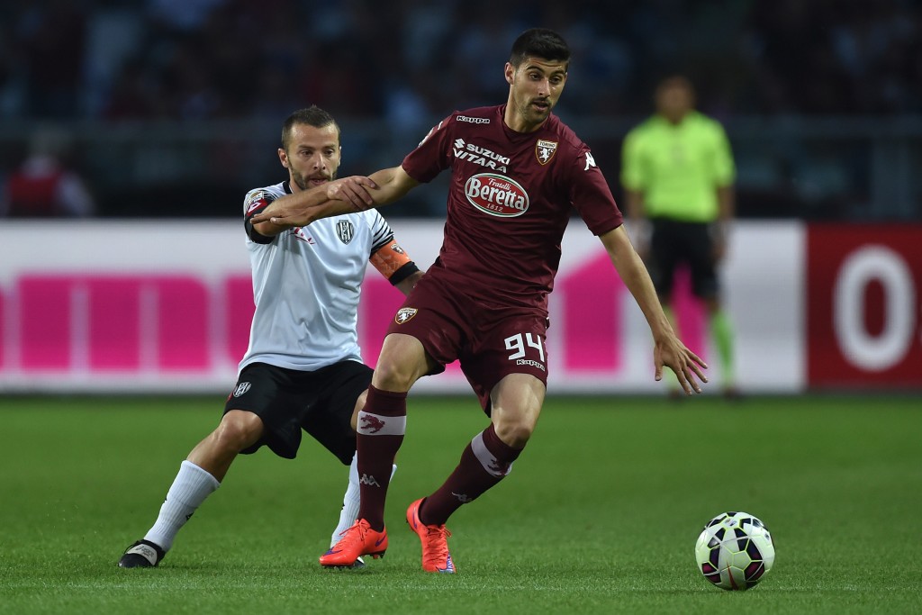 Gaby Mudingayi (R) of AC Cesena controls the ball against Marco Benassi of Torino FC during the Serie A match between Torino FC and AC Cesena at Stadio Olimpico di Torino on May 31, 2015 in Turin, Italy. (Photo by Valerio Pennicino/Getty Images)