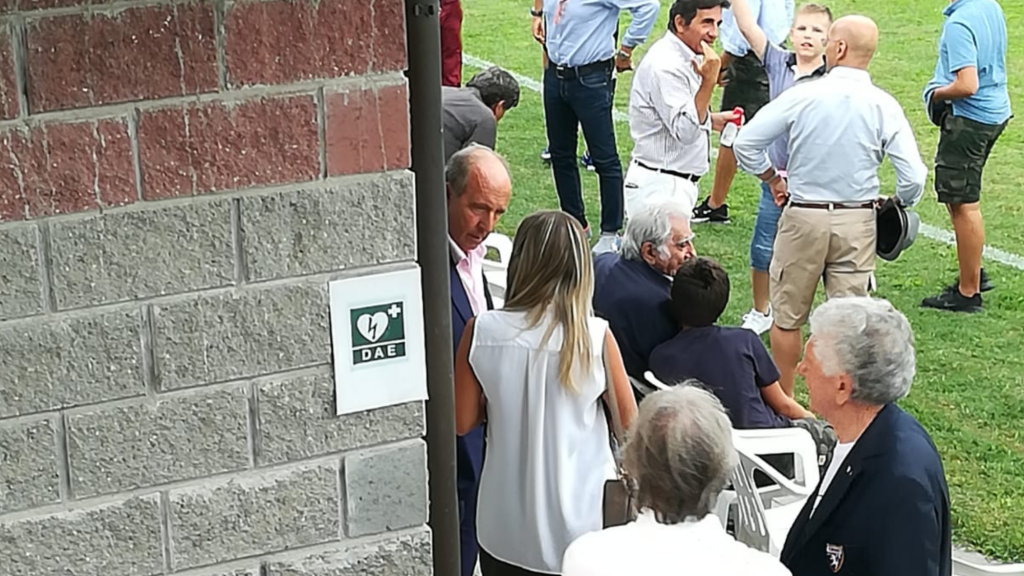 C8FF14DB-66AC-4E00-9774-5535B3DF310A