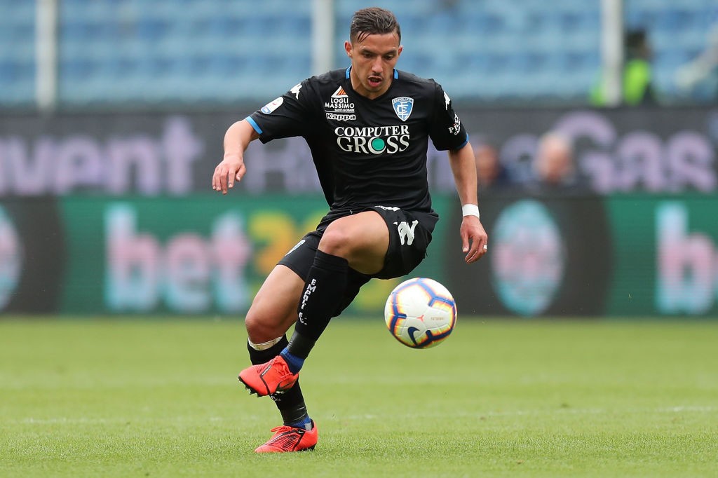 Bennacer in azione contro la Sampdoria