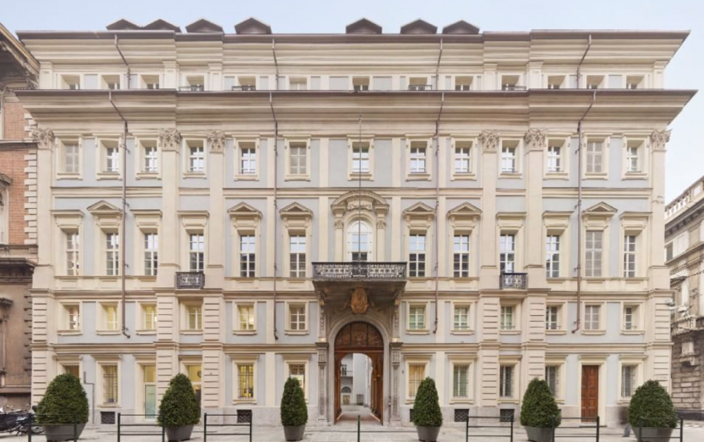 Palazzo Valperga, ex sede del Torino, ora palazzo più bello al mondo