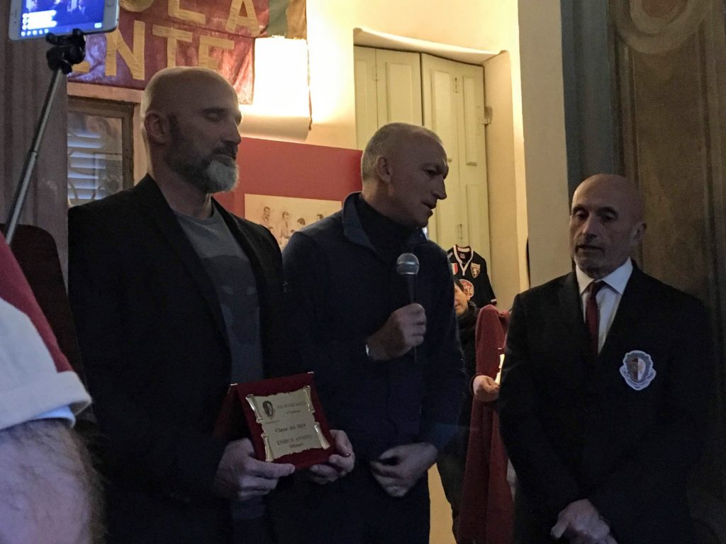 79bd360d-1fd5-44c1-b025-fe9320cac99e