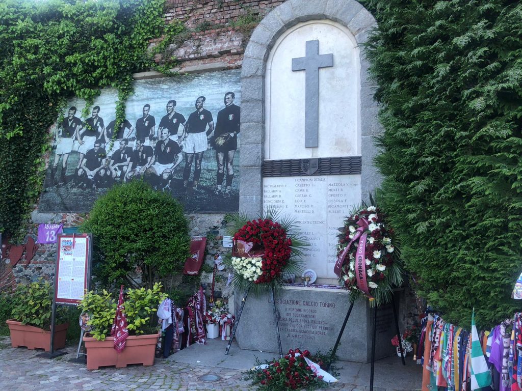 lapide Grande Torino a Superga