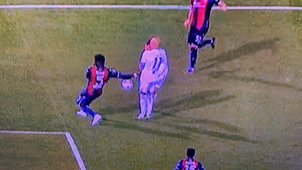 D9DE646E-064B-4675-B690-433990911D9A