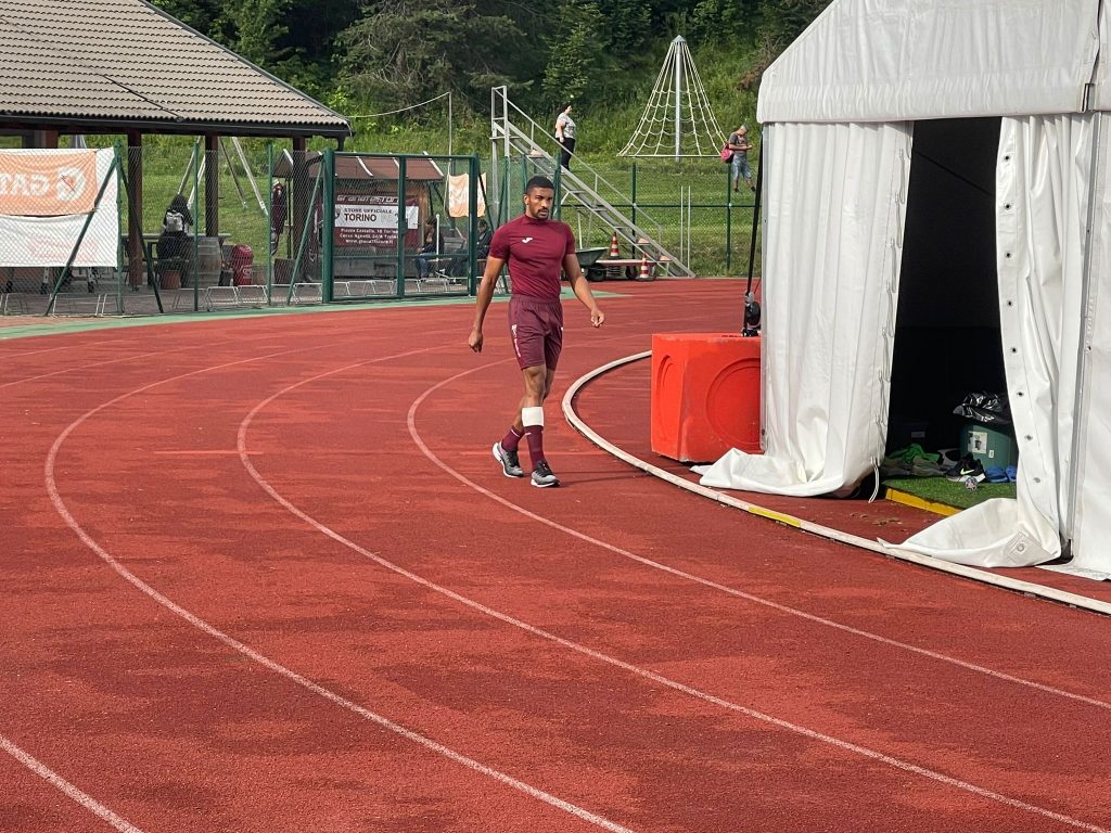 1FC66054-D642-496E-AFF4-85C628C5DD7D