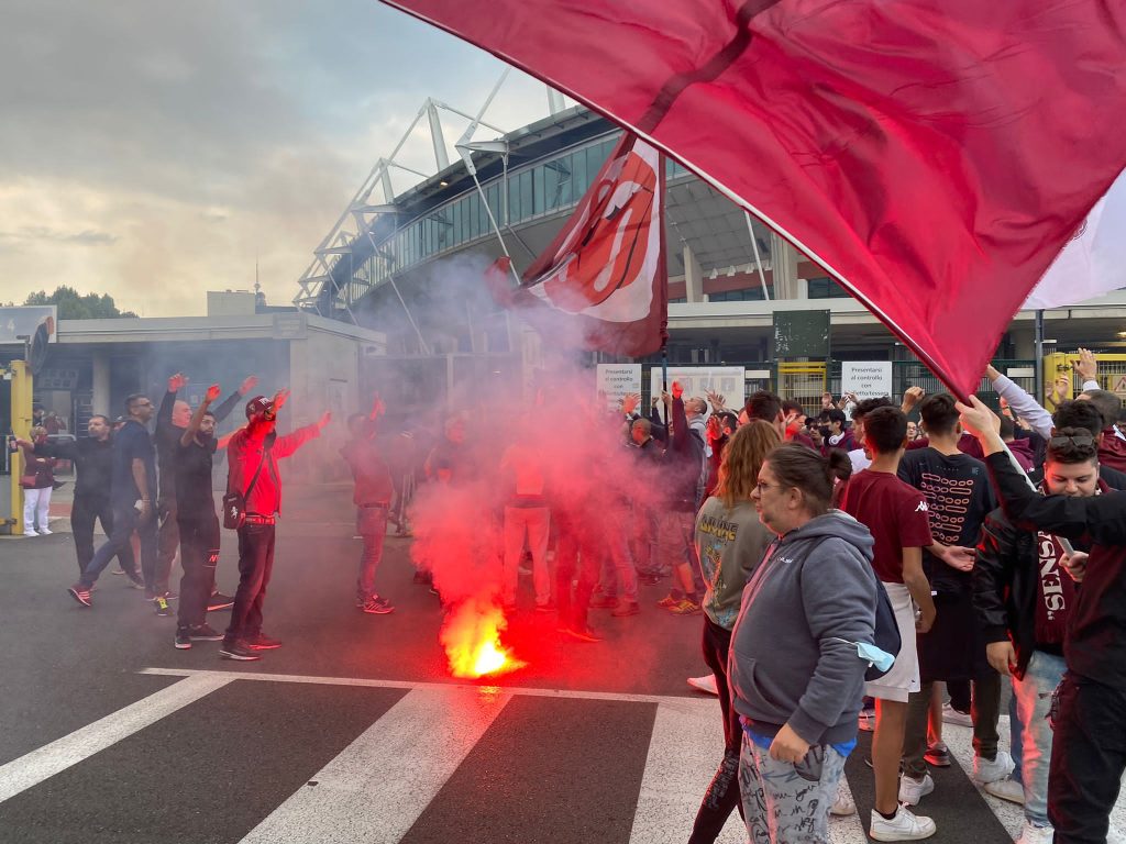 BFADD93B-F8F5-450E-AEE1-68E947E1B5E7