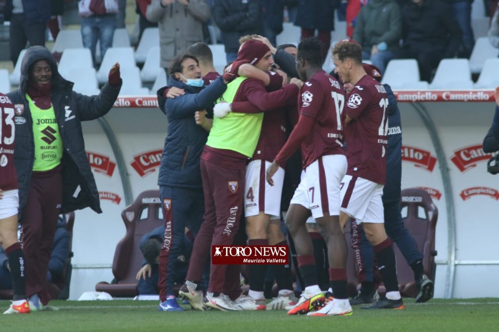 Torino-Bologna, esultanza gol Pobega