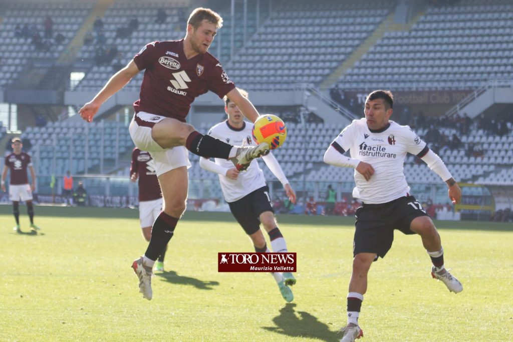 Torino-Bologna, Pobega