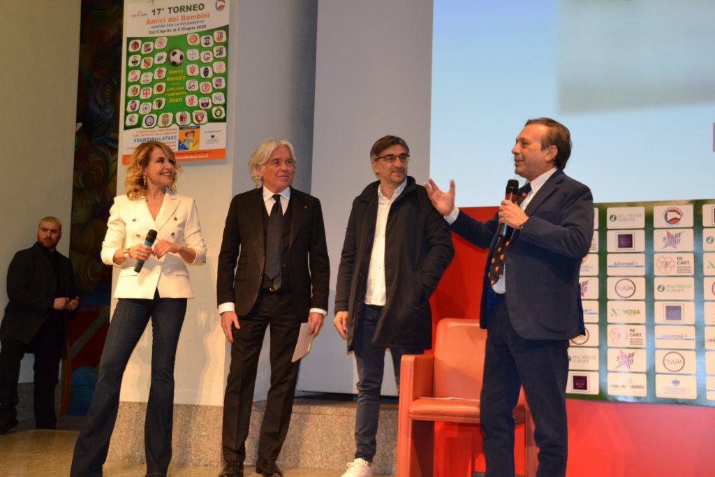 Ivan Juric riceve il premio "Amici dei Bambini" (foto: Aldini Bariviera)