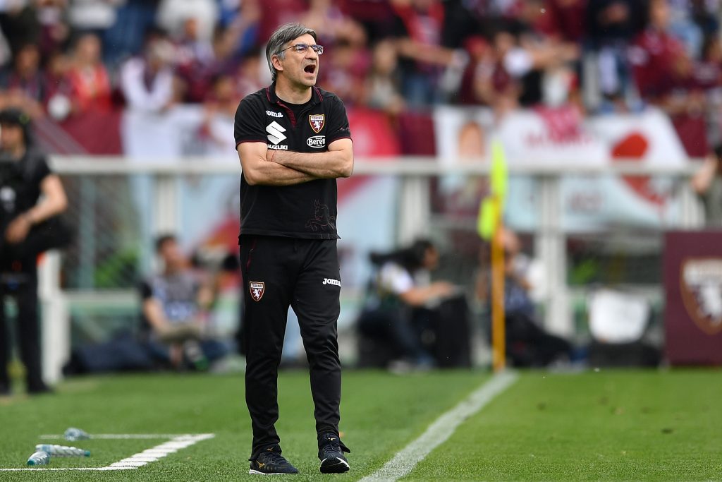 TURIN, ITALY - MAY 07: Torino FC head coach Ivan Juric shouts to his players during the Serie A match between Torino FC and SSC Napoli at Stadio Olimpico di Torino on May 7, 2022 in Turin, Italy. (Photo by Valerio Pennicino/Getty Images)