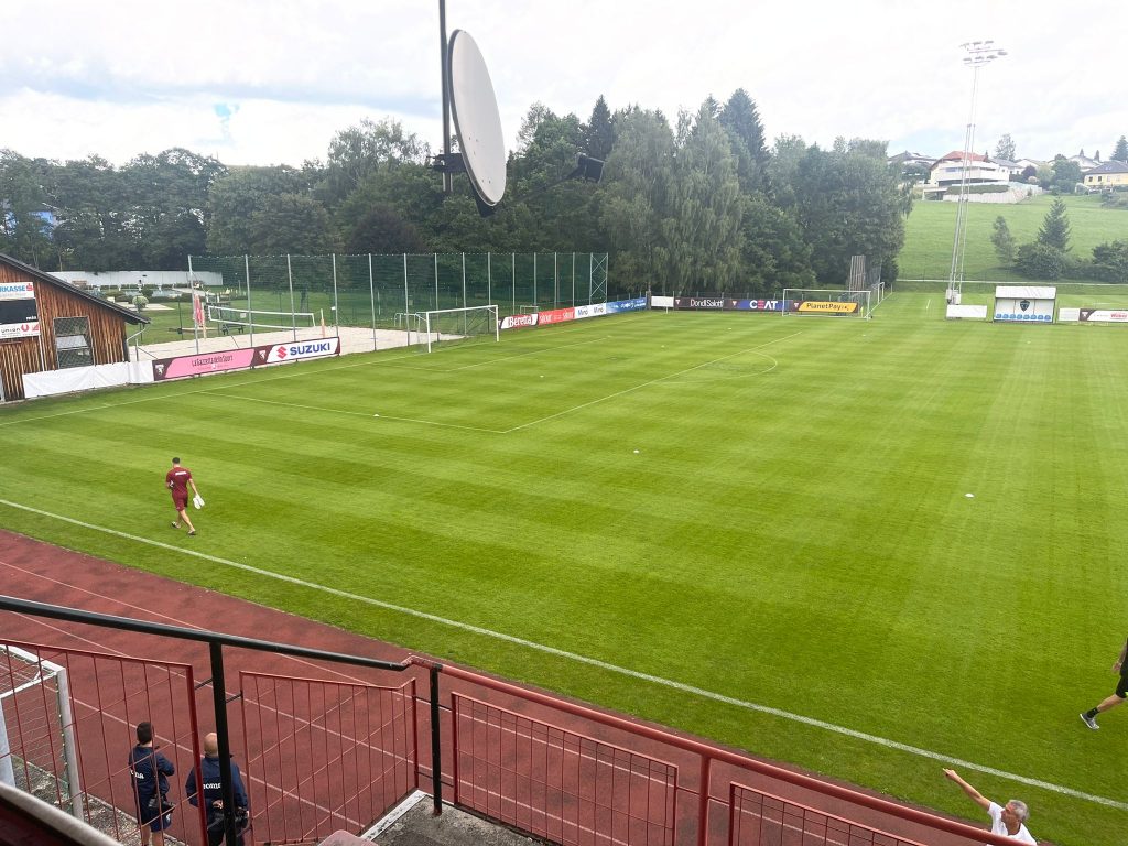 8D92403C-B300-4F9F-A5C8-9A73D9DA5FE7