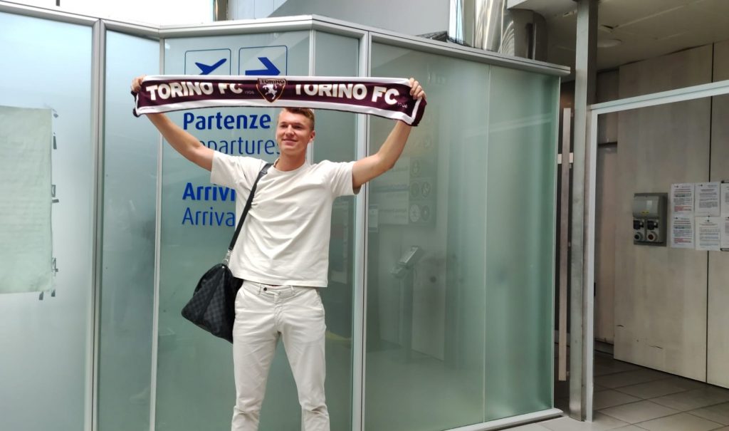 8EE981E0-A0E0-44A0-90A8-104633AF2EE0