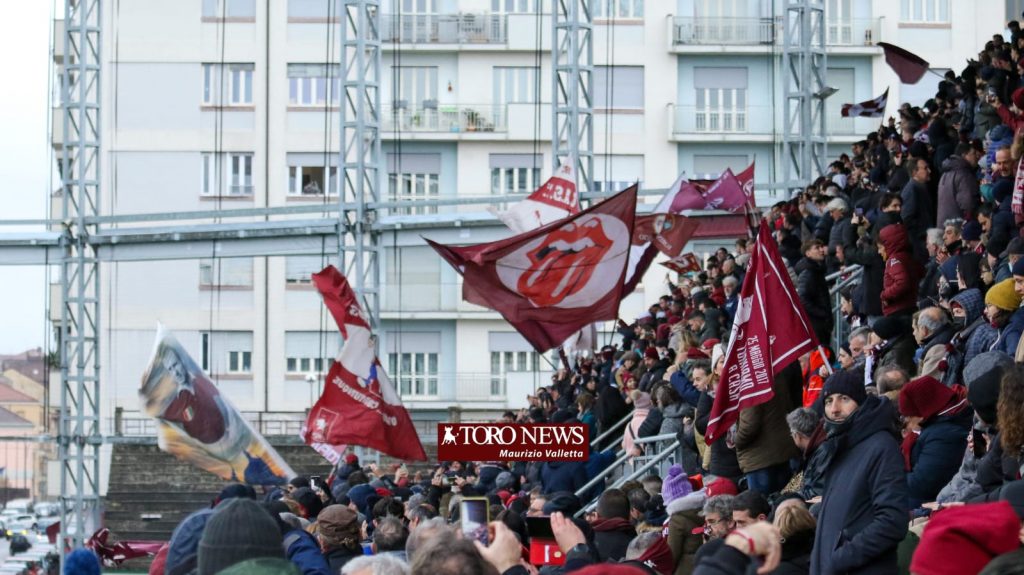 Allenamento Filadelfia tifosi