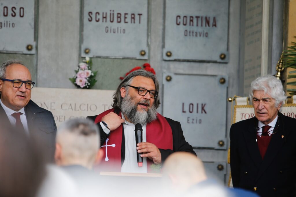 4 maggio, Don Robella