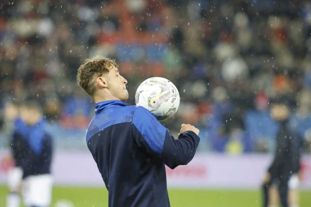 D975F6BE-201D-442E-B047-F46DCC2FECDC