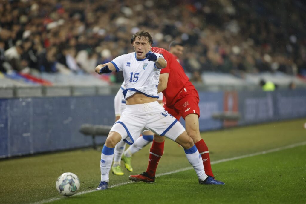 AAF5FDC1-246E-43DA-AFE4-07E69536E899