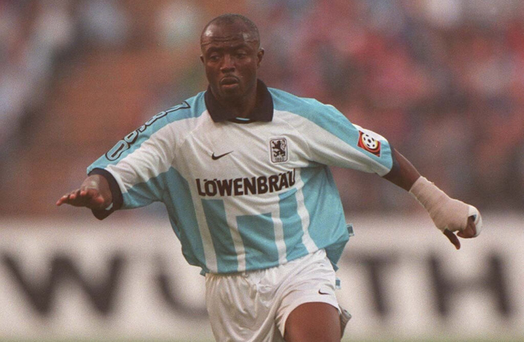 FUSSBALL: 1860 MUENCHEN