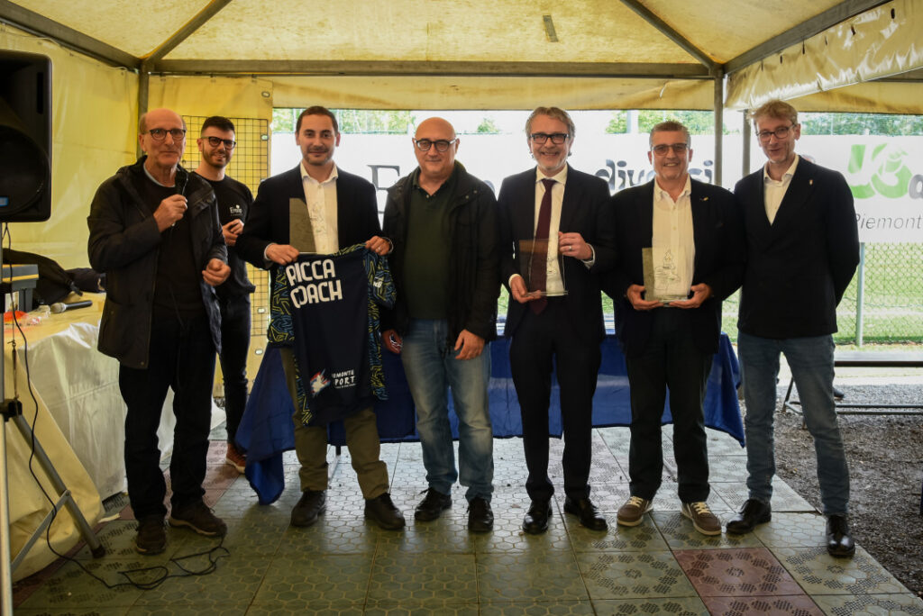 3083M_diversimauguali36