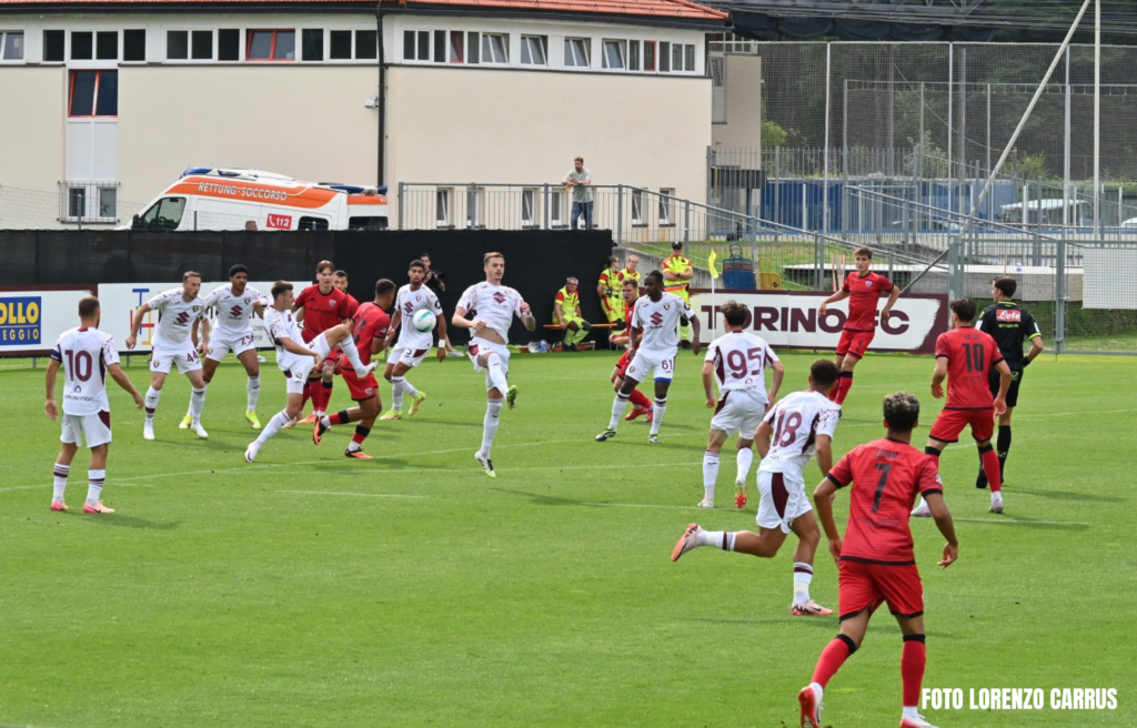 Torino-Ingolstadt_Prato allo Stelvio_Gvidas Gineitis e Ivan Ilic sulla palla_Foto di Lorenzo Carrus