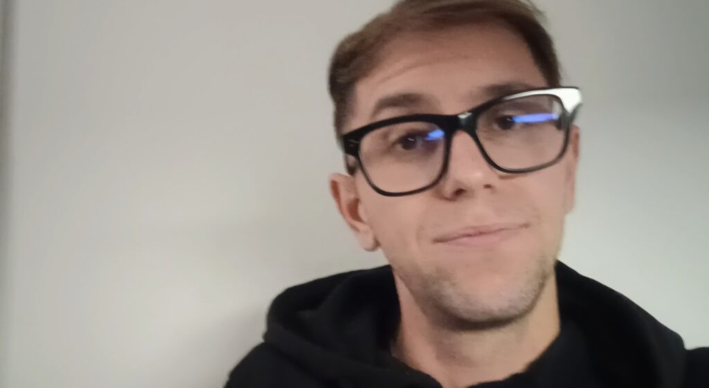 Screenshot_20251119_223056_Gallery