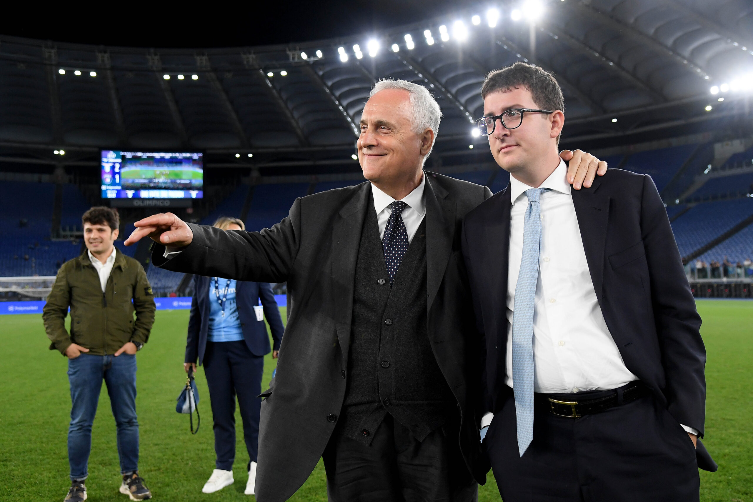 https://static.toronews.net/2026/06/GettyImages-2277882909-0019f385a76b-scaled.jpg Lazio, non si placa la contestazione a Lotito: “Restiamo fuori”