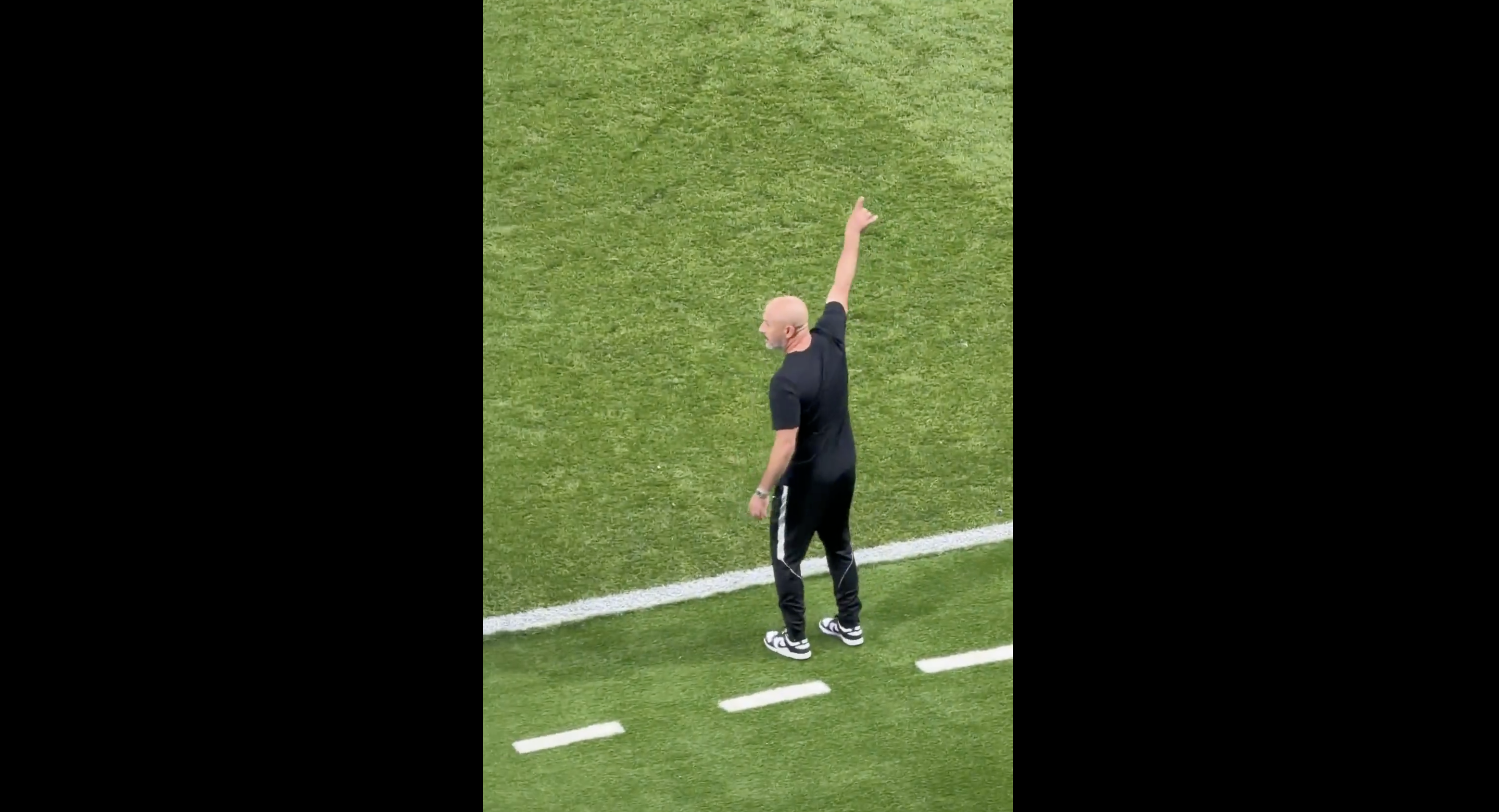 https://static.toronews.net/2026/09/Screenshot-2026-09-18-alle-21.24.20-ef36000fe592.png Besiktas, è Italiano-mania! Il coro dei tifosi fa impazzire l’allenatore (VIDEO)