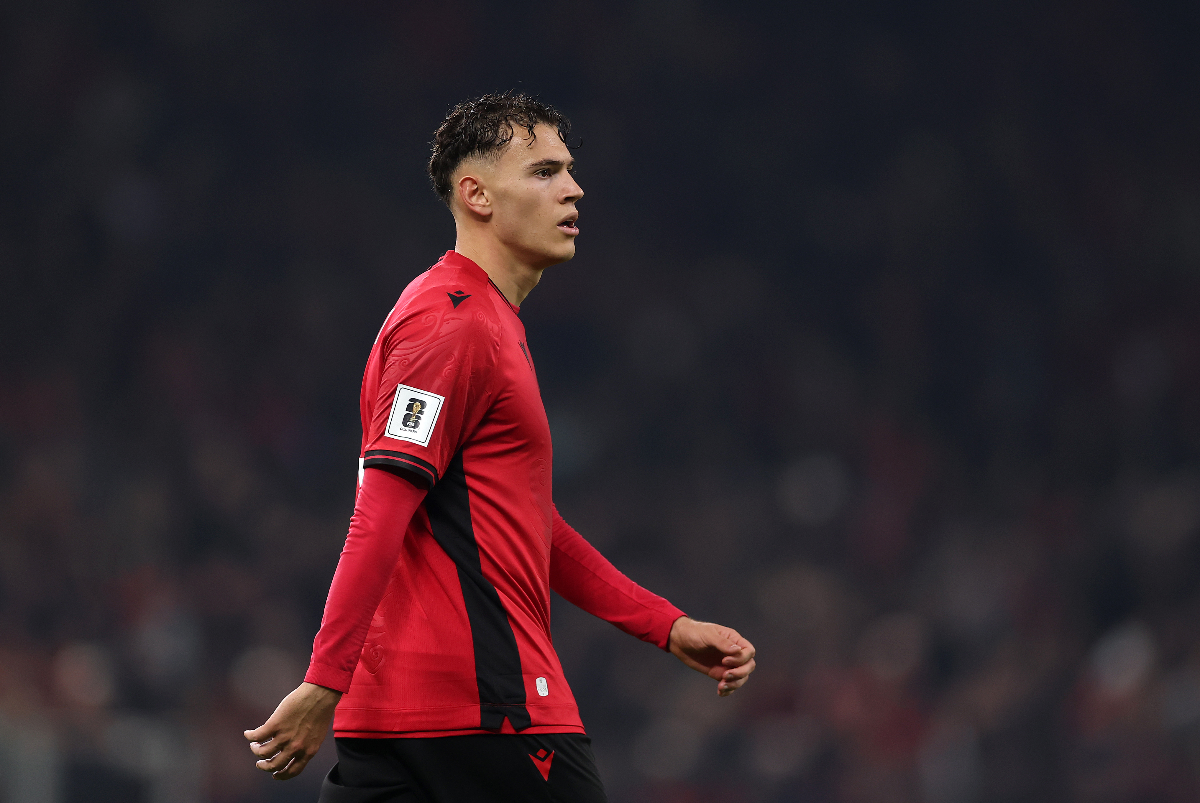 https://static.toronews.net/2026/10/GettyImages-2247162499-f9cab8b9f7d6.jpg Asllani magistrale, prima il lampo e poi il tuono: l’Albania la sfanga, Ismajli…