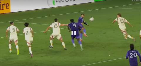 Gol scorpione di Ojeda in MLS