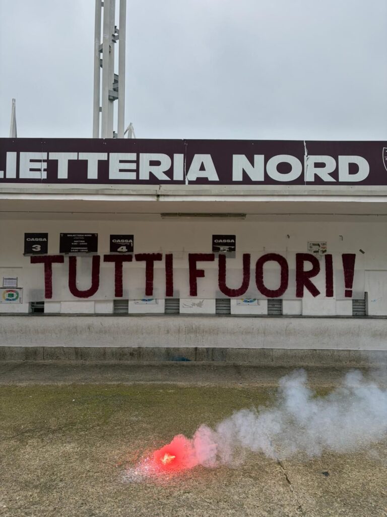 striscione tifosi